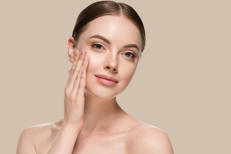 La Sinergia del Retinol y el Ácido Hialurónico en Madrid: Un Dúo Revolucionario para la Piel